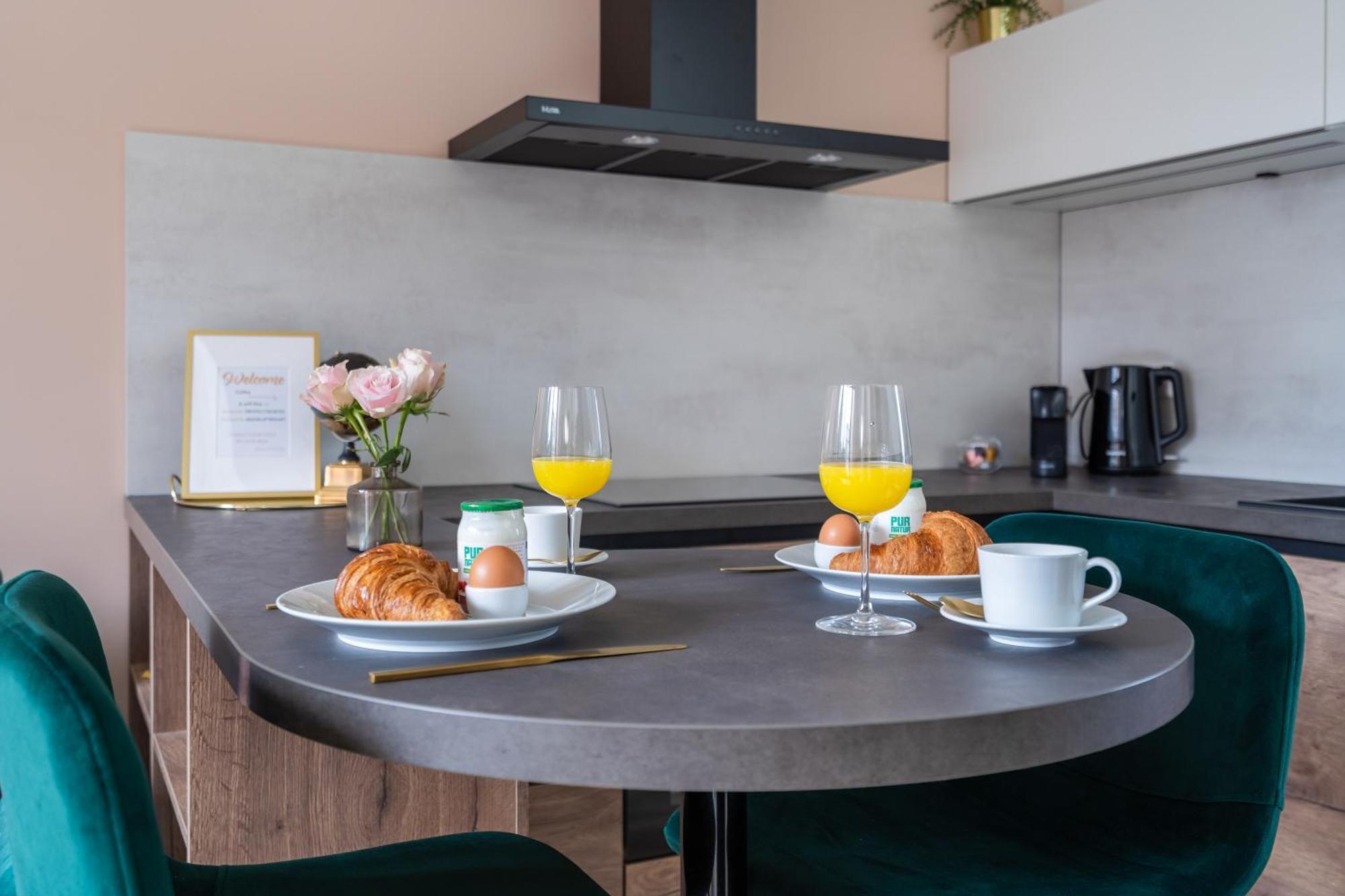 Luxury Fully Equipped Studio - Centrally Located Leilighet Huizen Eksteriør bilde