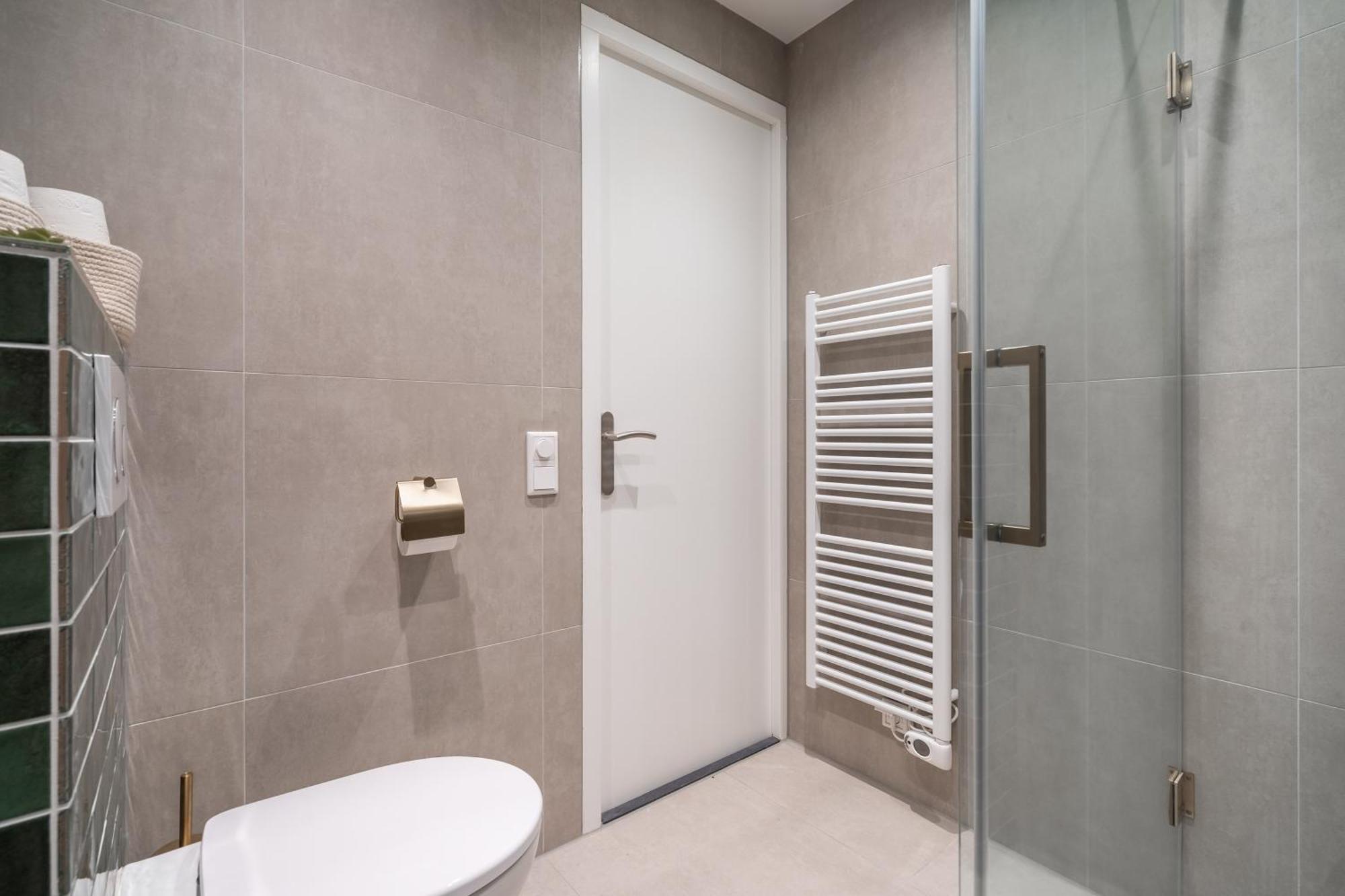 Luxury Fully Equipped Studio - Centrally Located Leilighet Huizen Eksteriør bilde