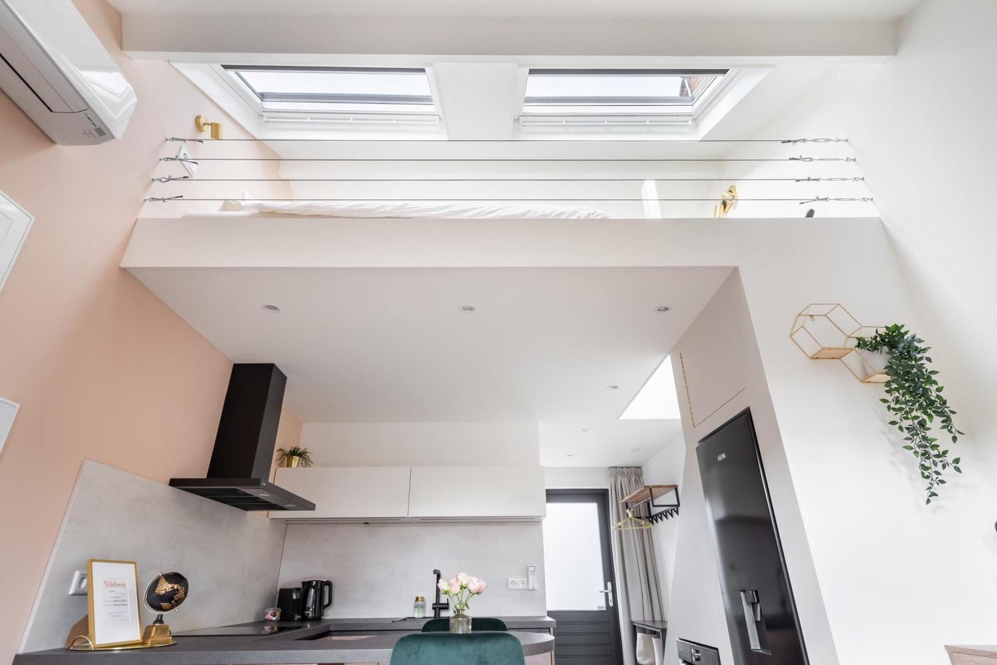 Luxury Fully Equipped Studio - Centrally Located Leilighet Huizen Eksteriør bilde